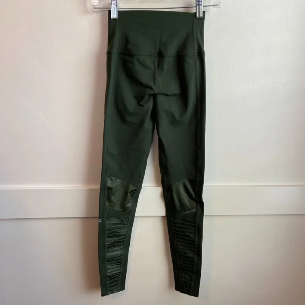 NWOT Alo Yoga Hunter Green High Waist Moto Leggings